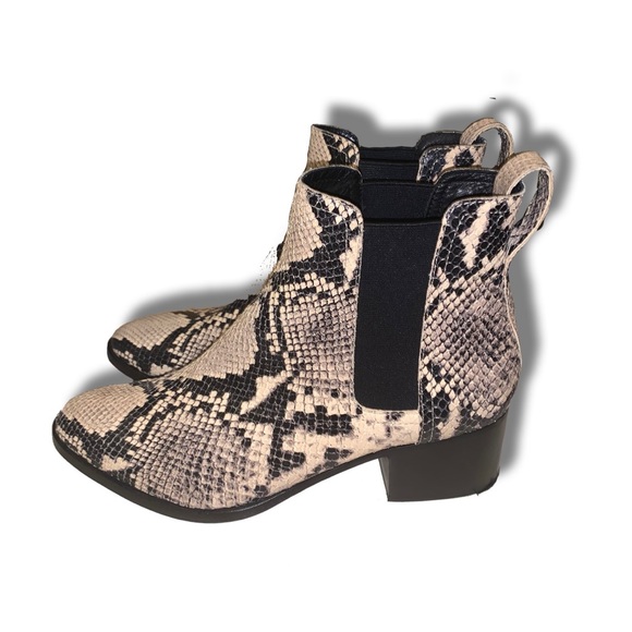 rag & bone Shoes - Rag & Bone snake skin booties ❤️